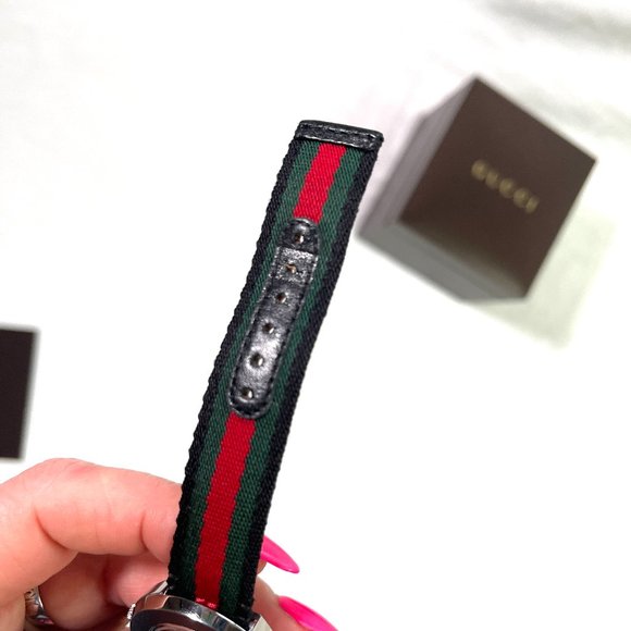 NIB Auc Gucci Swiss U-Play Red, Green and Black Nylon Strap Watch 35mm Y… - Picture 12 of 16